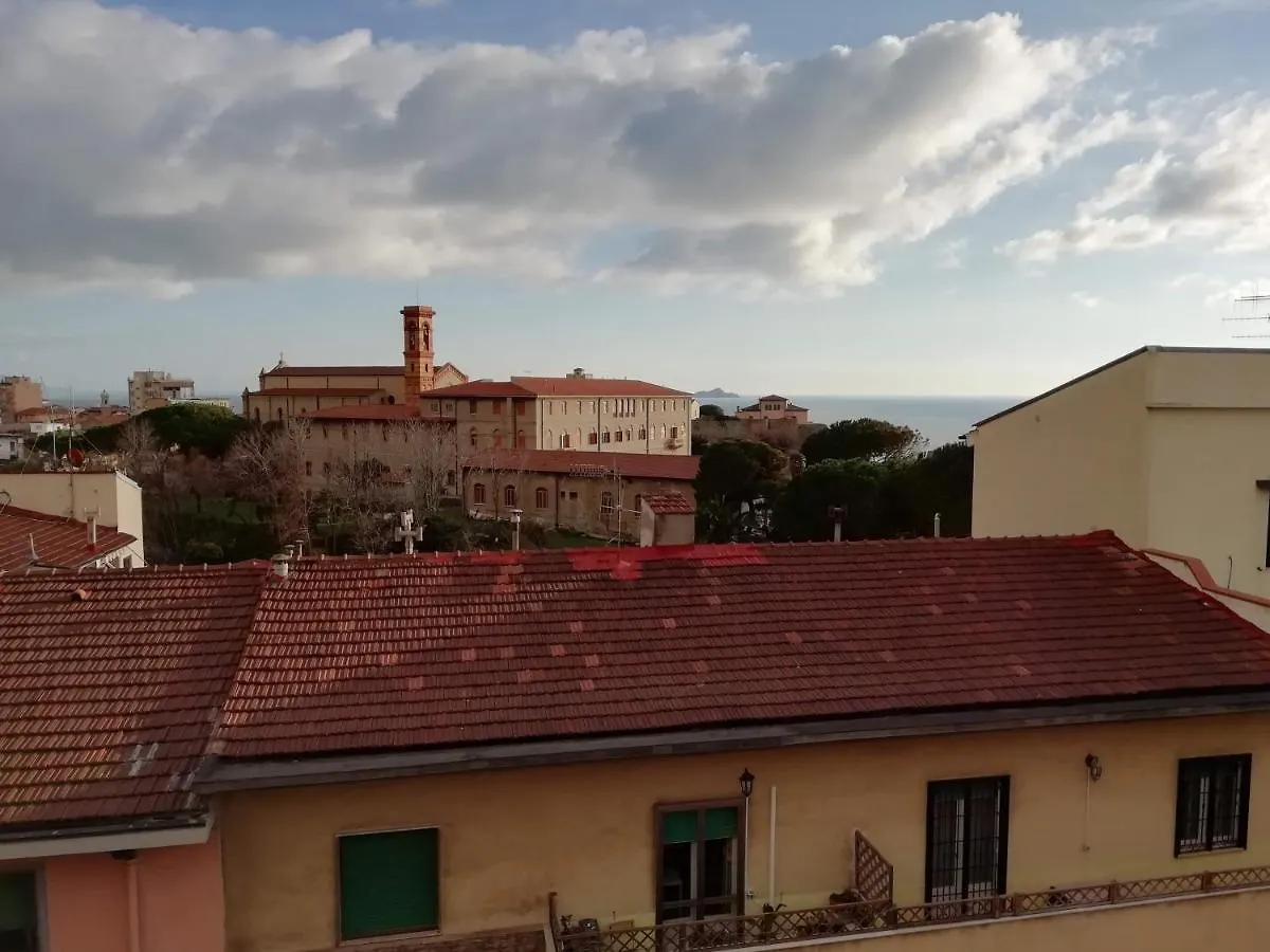 Spiaggia De'Frati Ampio Appartamento Vista Mare Piombino Italy